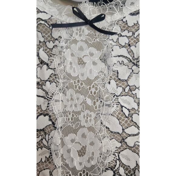 Victoria's Secret Black & White Laced Fitted Blouse/Corset/Bustier 36C - Picture 3 of 10